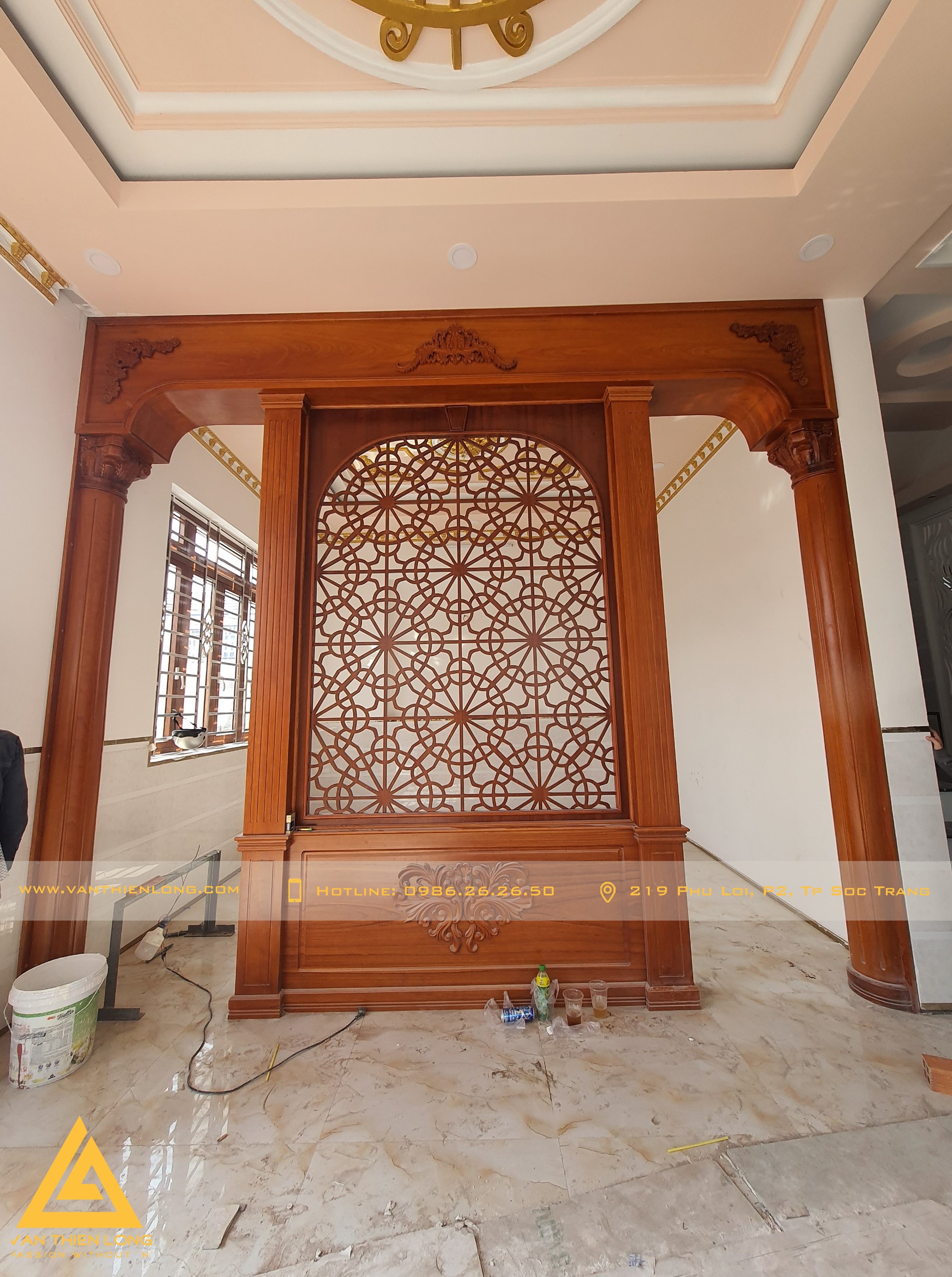 Vách Ngăn Gỗ Tự Nhiên